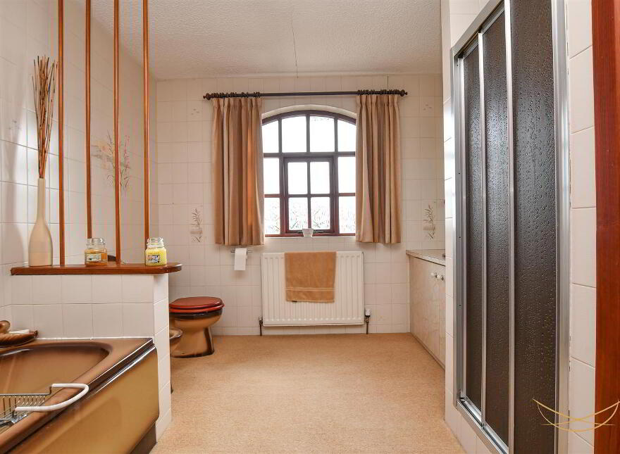 Fort Lodge, 30 Lisnalinchy Road, Ballyclare, BT39 9PA