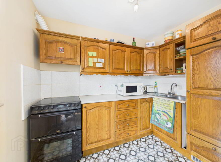 30 Saint Johns Terrace, Carrick-On-Suir, E32X235
