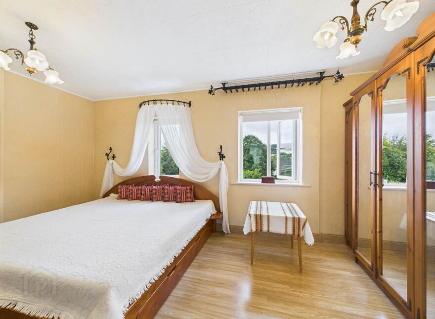 30 Saint Johns Terrace, Carrick-On-Suir, E32X235