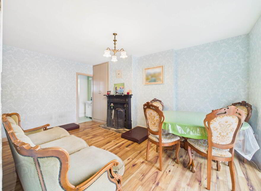 30 Saint Johns Terrace, Carrick-On-Suir, E32X235