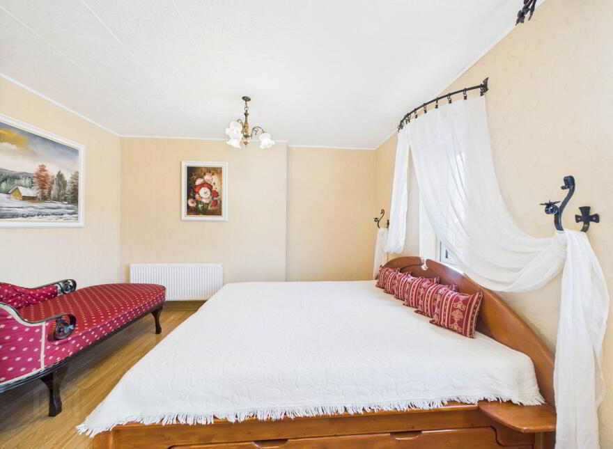 30 Saint Johns Terrace, Carrick-On-Suir, E32X235