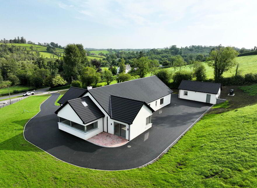Oakfield Lodge, Oakfield Road, Oakfield, Enniskillen, BT92 2GJ