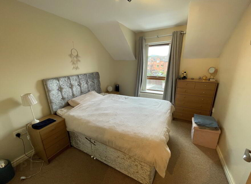 92 Redwood Grove, Dunmurry, BT17 9RN