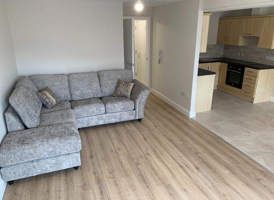 111 College Court Central, Belfast, BT1 6BF