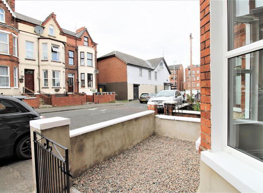 6 Clifton Crescent, Belfast, BT14 6LF