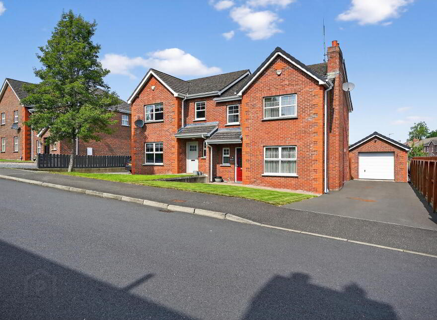 4 Windsor Hill, Waringstown, BT66 7FZ