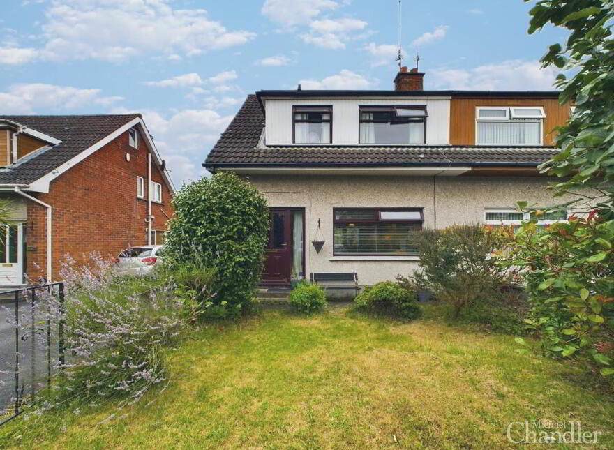 45 Lough Moss Park, Carryduff, BT8 8PD