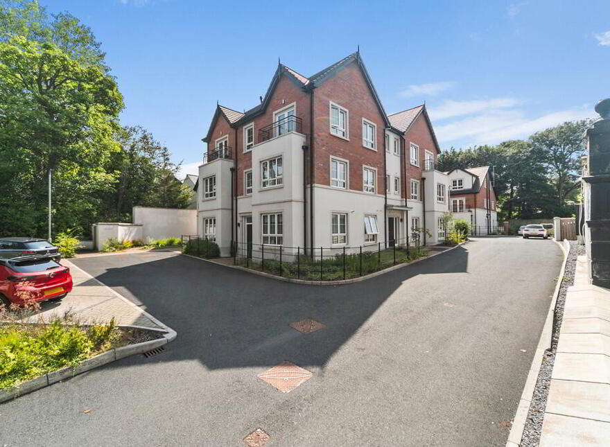3 Ebrington Hall, 149 Upper Newtownards Road, Belfast, BT4 3HX