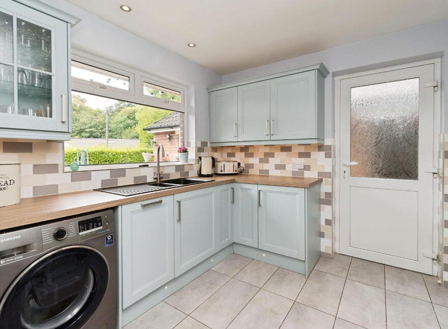 10 Glen Road, Newtownabbey, BT37 0RY
