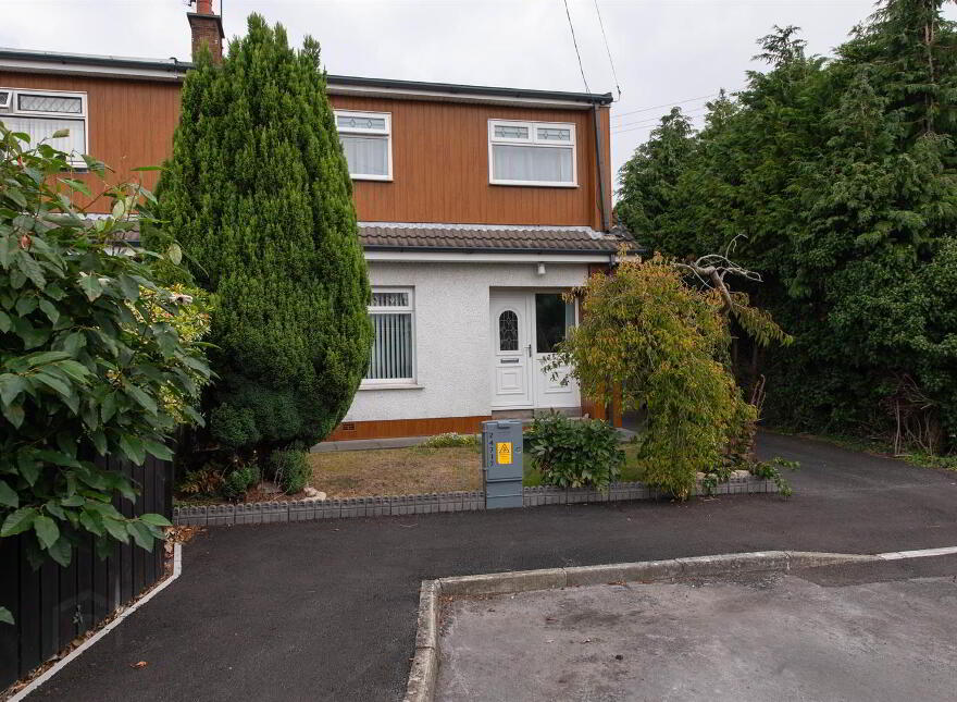 3 Moyra Close, Saintfield, BT24 7BQ