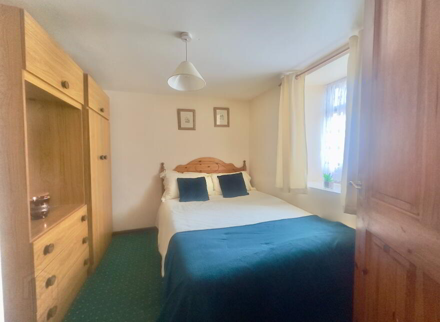 Pump Street, Carrigans, P93PF34