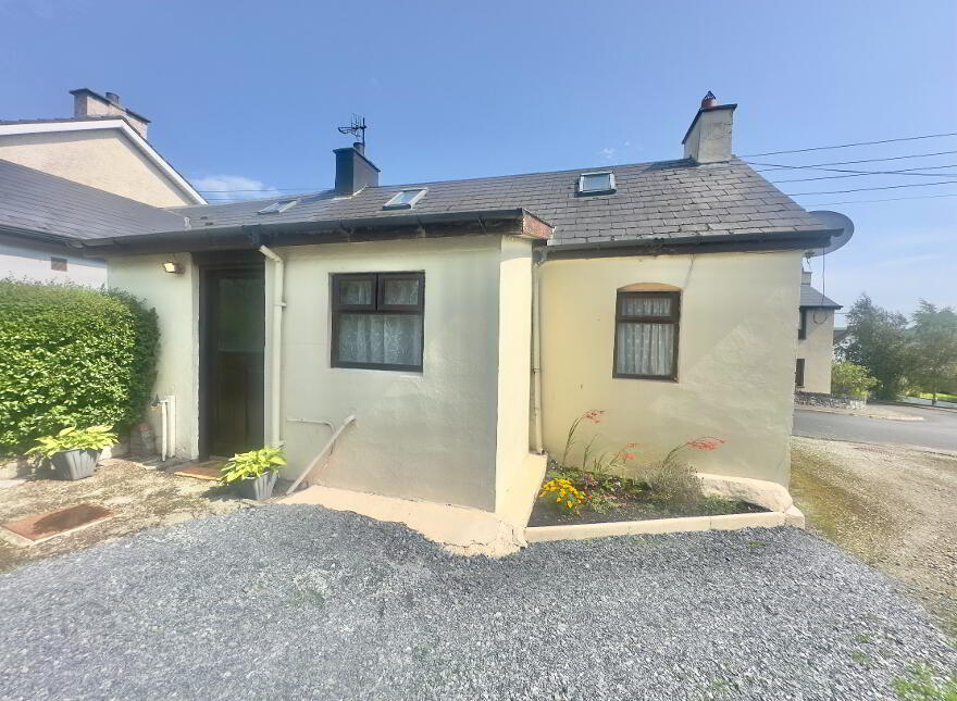 Pump Street, Carrigans, P93PF34