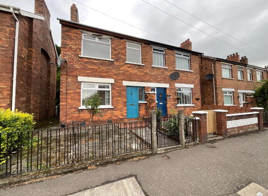 100 Shore Road, Belfast, BT15 3QA