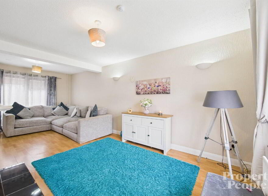 3 New Barnsley Green, Belfast, BT12 7HS