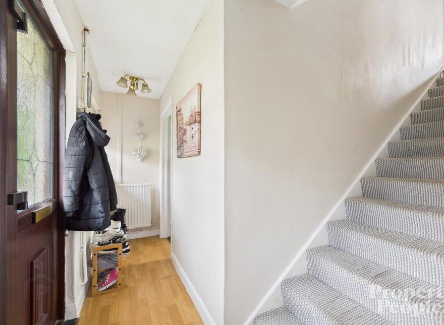 3 New Barnsley Green, Belfast, BT12 7HS