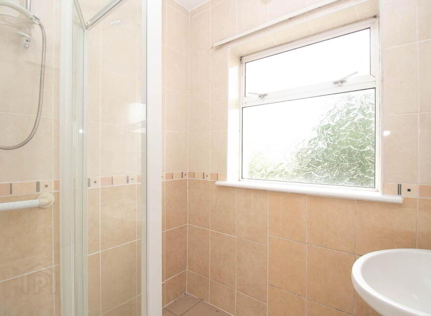 Rosduff, Aughnacliffe, N39E122
