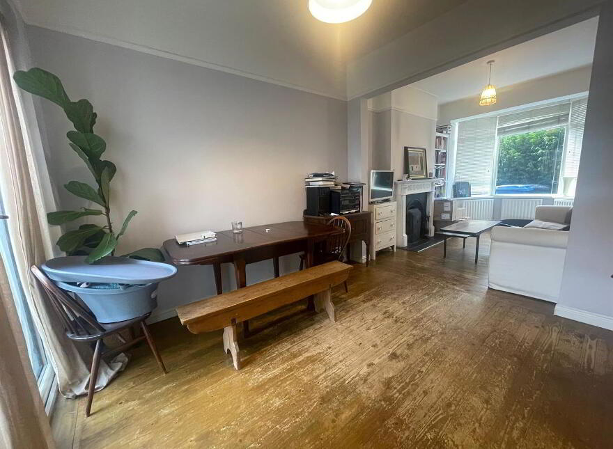 92 Downshire Road, Holywood, BT18 9LY