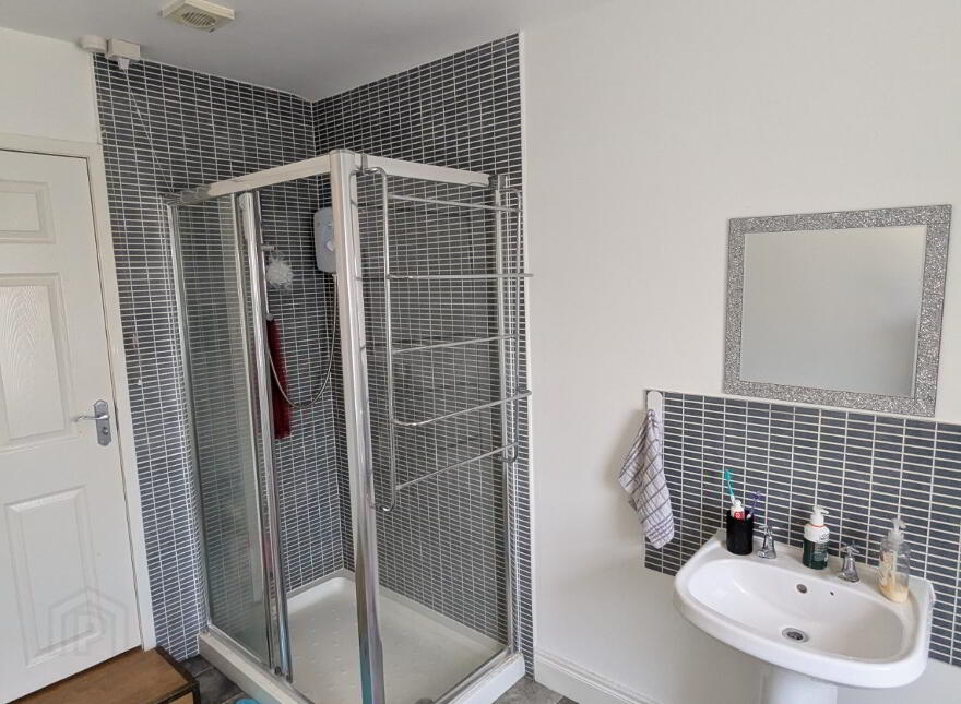 Room To Let, 177 Thomas Street, Portadown, BT62 3BE