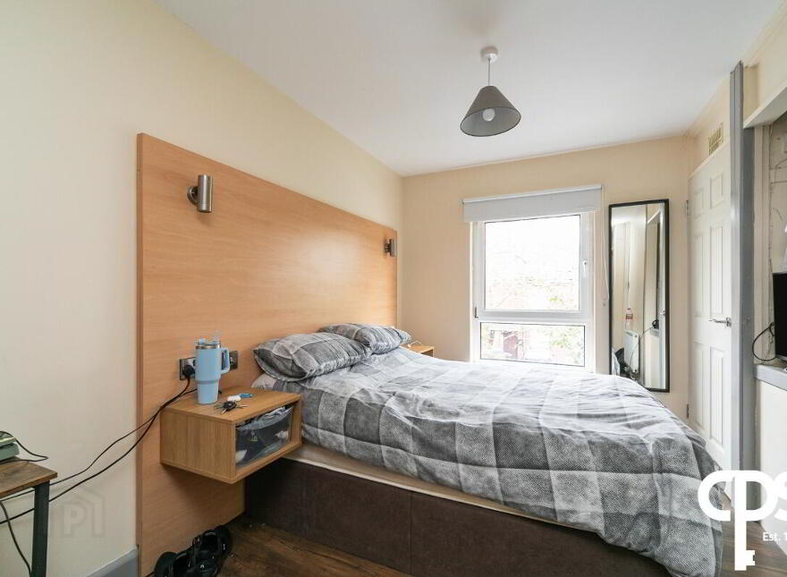 8 Salisbury Court, Belfast, BT7 1DD