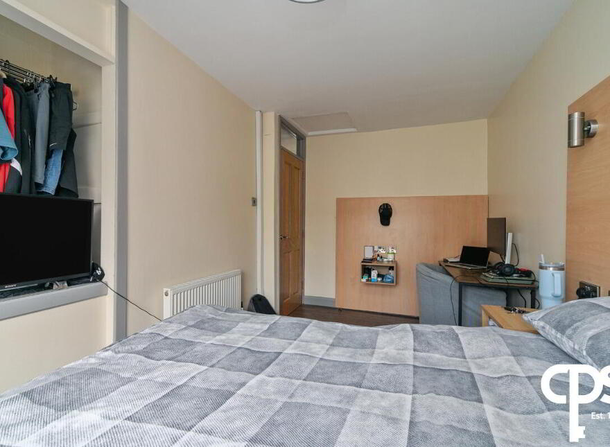 8 Salisbury Court, Belfast, BT7 1DD