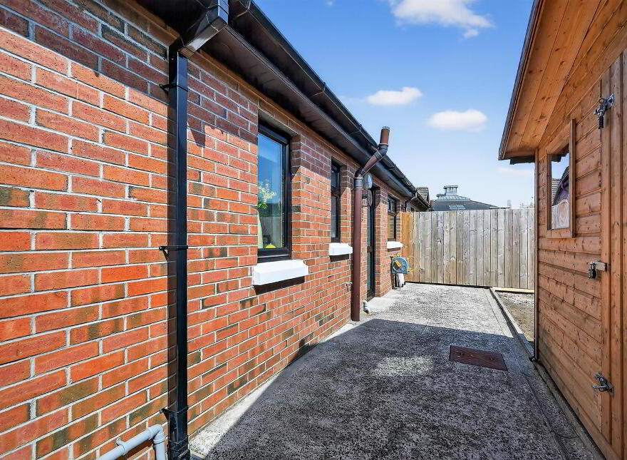 5 Finch Place, Belfast, BT9 6TR