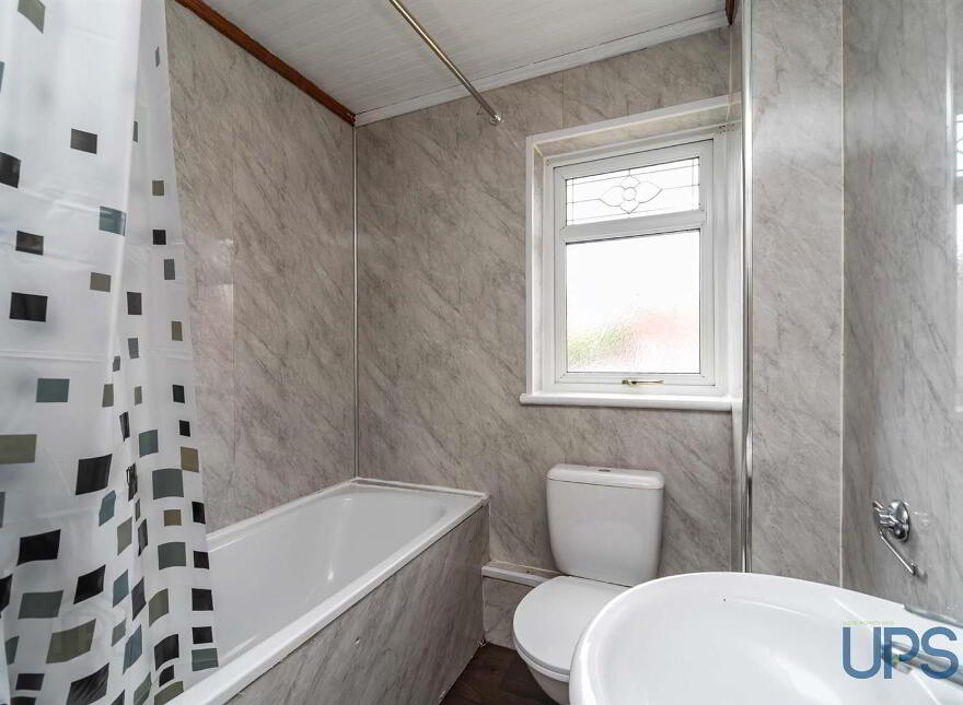 18 Woodside View, Poleglass, Belfast, BT17 0ST