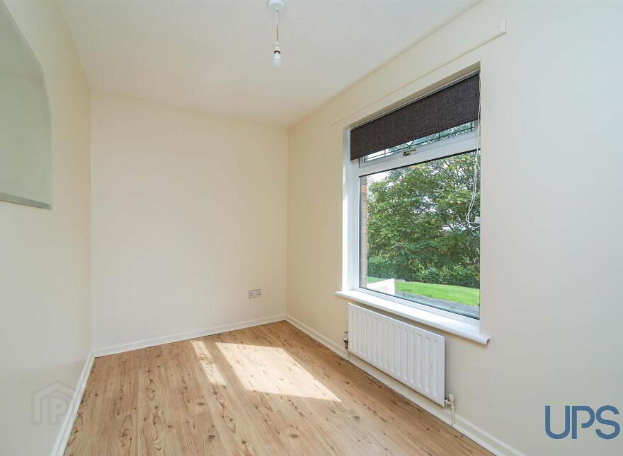 18 Woodside View, Poleglass, Belfast, BT17 0ST