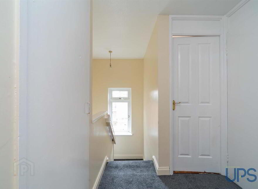 18 Woodside View, Poleglass, Belfast, BT17 0ST
