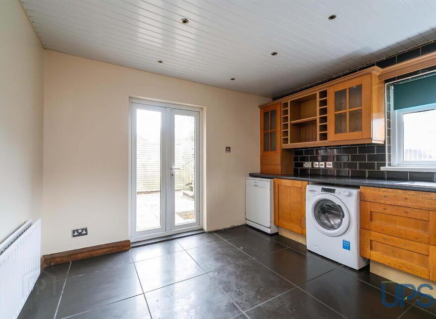 18 Woodside View, Poleglass, Belfast, BT17 0ST