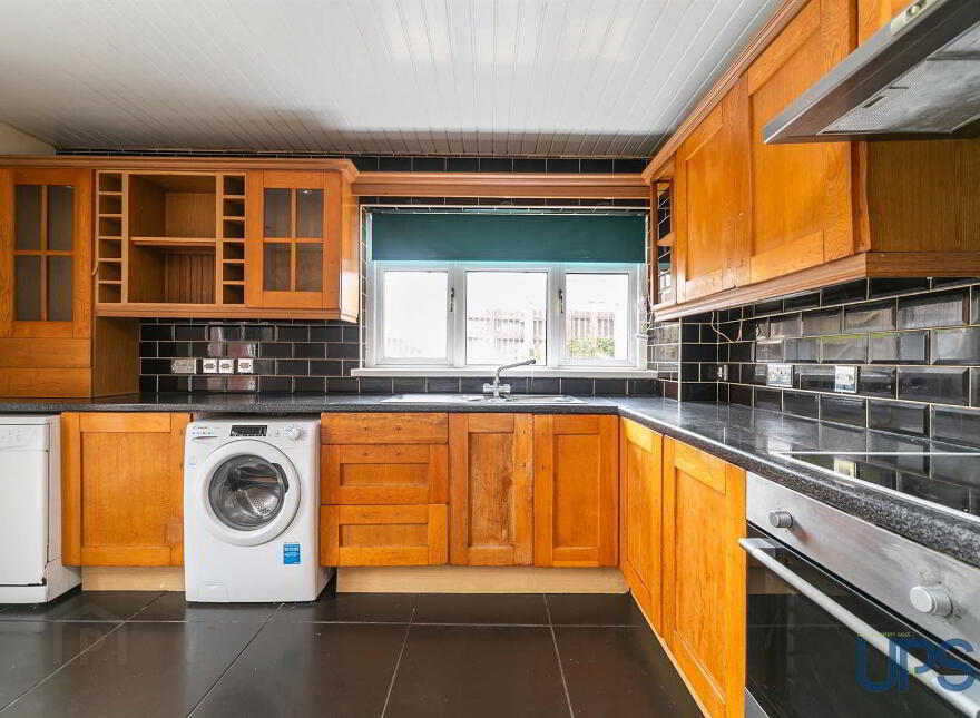 18 Woodside View, Poleglass, Belfast, BT17 0ST