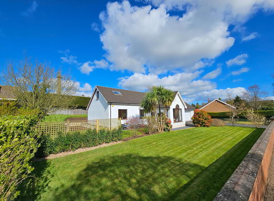 2 Monument Park, Hillsborough, BT26 6EX
