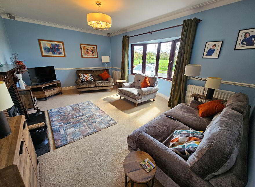 2 Monument Park, Hillsborough, BT26 6EX