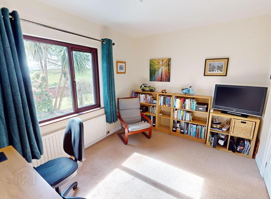 2 Monument Park, Hillsborough, BT26 6EX