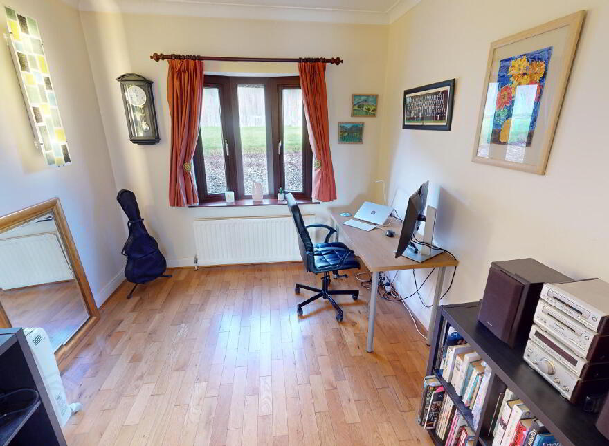 2 Monument Park, Hillsborough, BT26 6EX