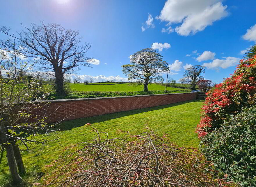 2 Monument Park, Hillsborough, BT26 6EX