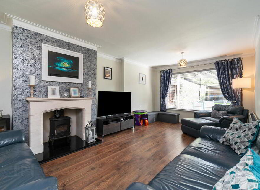 204 Sicily Park, Upper Lisburn Road, Belfast, BT10 0AQ