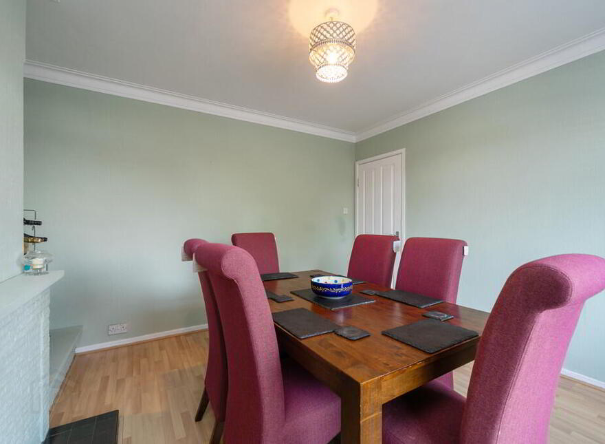 204 Sicily Park, Upper Lisburn Road, Belfast, BT10 0AQ