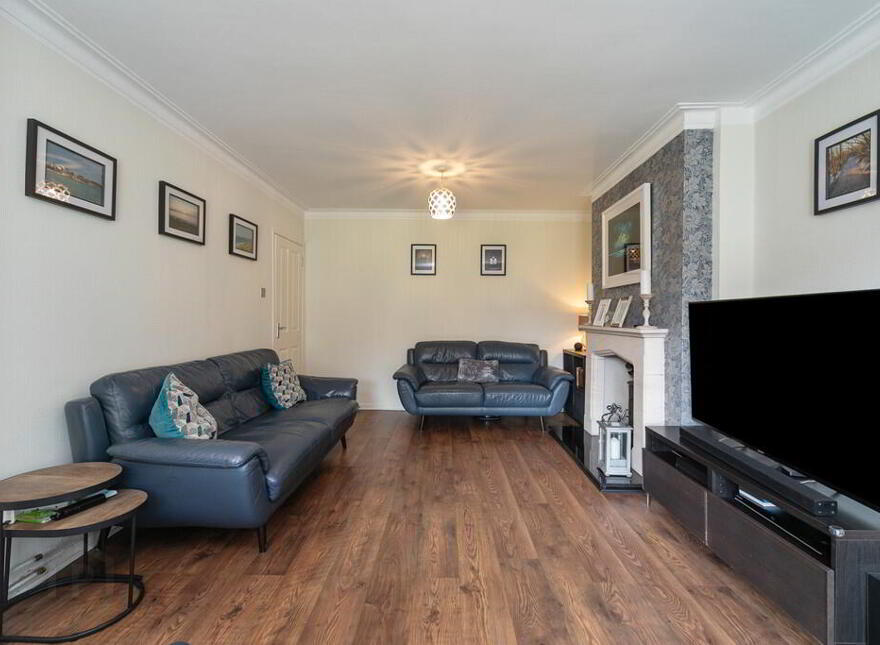 204 Sicily Park, Upper Lisburn Road, Belfast, BT10 0AQ