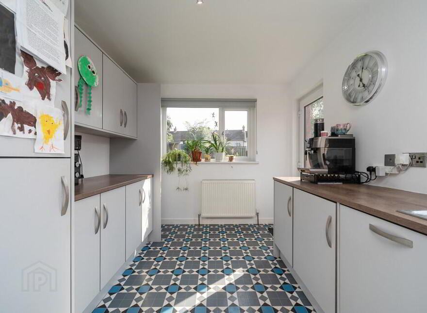 204 Sicily Park, Upper Lisburn Road, Belfast, BT10 0AQ