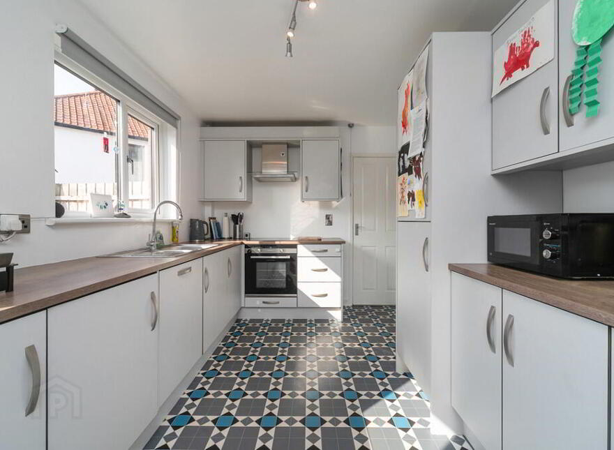 204 Sicily Park, Upper Lisburn Road, Belfast, BT10 0AQ