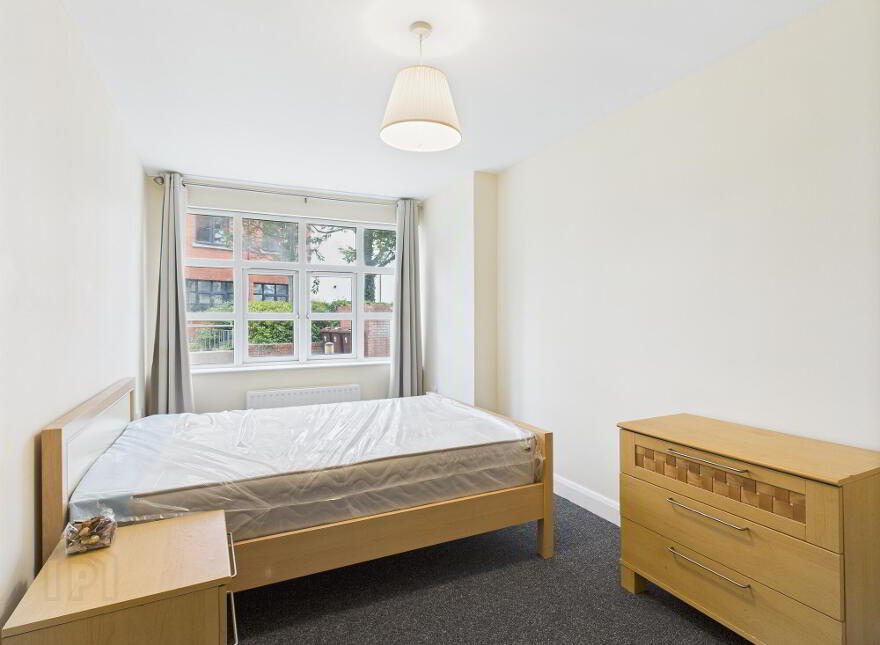 Apt 6, Chichester Building, Old Bakers Court , Ravenhill Road, Belfast, BT6 8QX