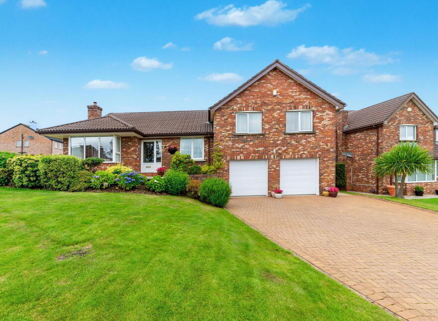 2 Moorfield Gardens, Comber, Newtownards, BT23 5WF