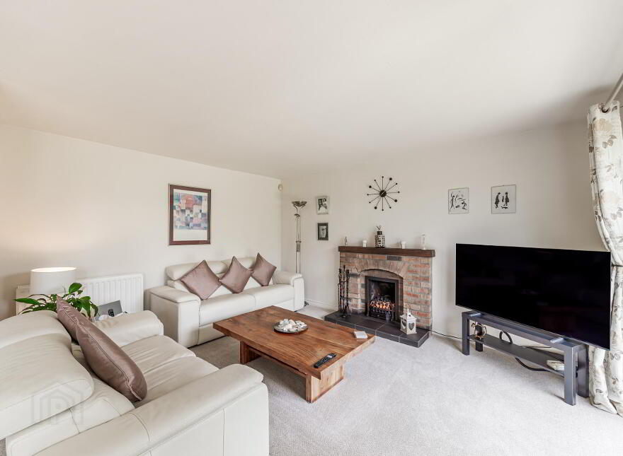 2 Moorfield Gardens, Comber, Newtownards, BT23 5WF