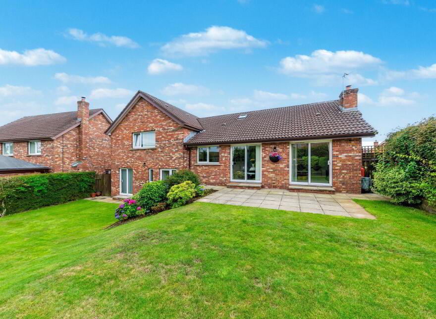 2 Moorfield Gardens, Comber, Newtownards, BT23 5WF