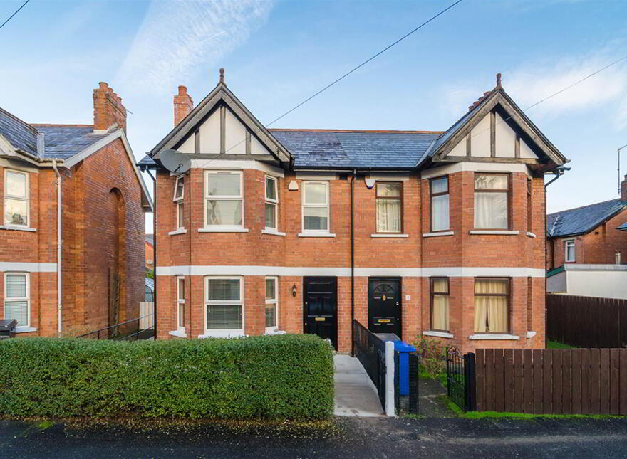 3 Rosetta Drive, Belfast, BT7 3HL photo