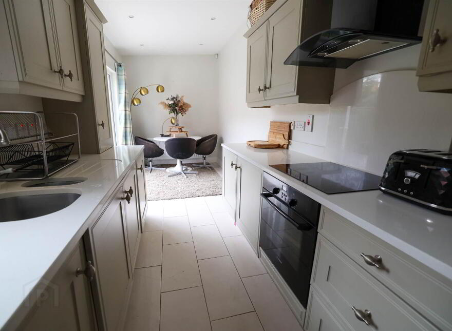 3 Rosetta Drive, Belfast, BT7 3HL