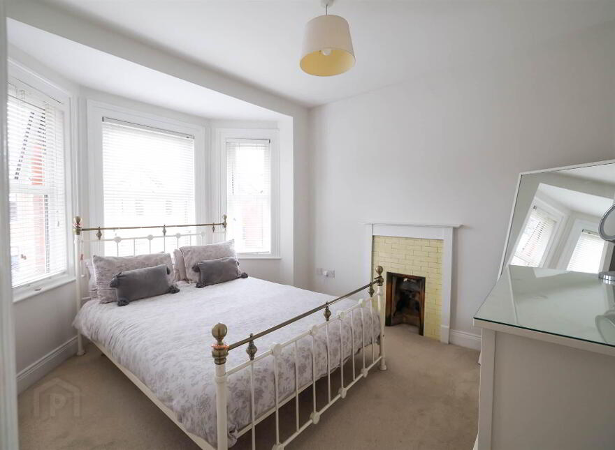 3 Rosetta Drive, Belfast, BT7 3HL