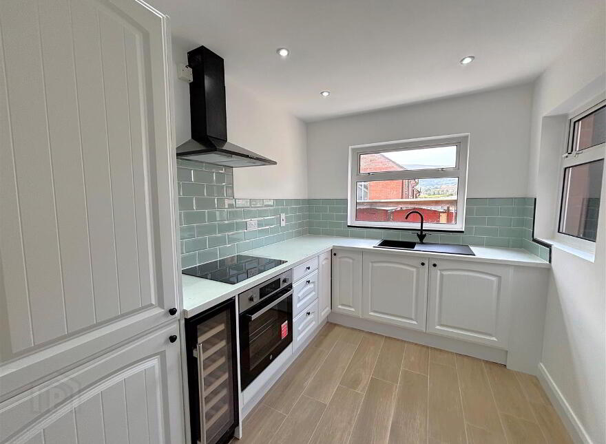 706 Crumlin Road, Belfast, BT14 8AD