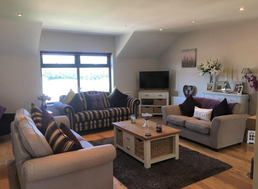 1 Cumberland Gate, Dundonald, Belfast, BT16 2GE