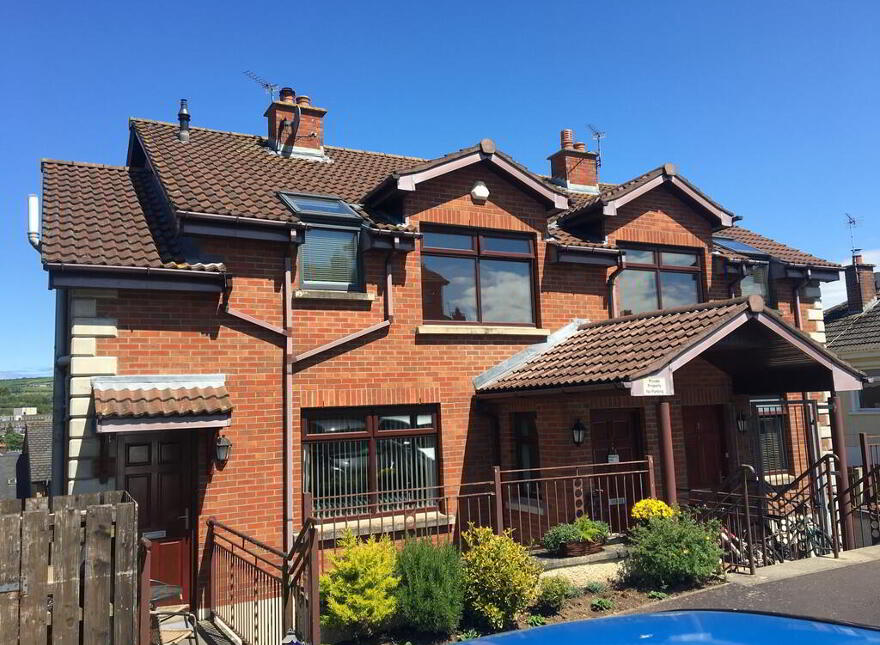 1 Cumberland Gate, Dundonald, Belfast, BT16 2GE